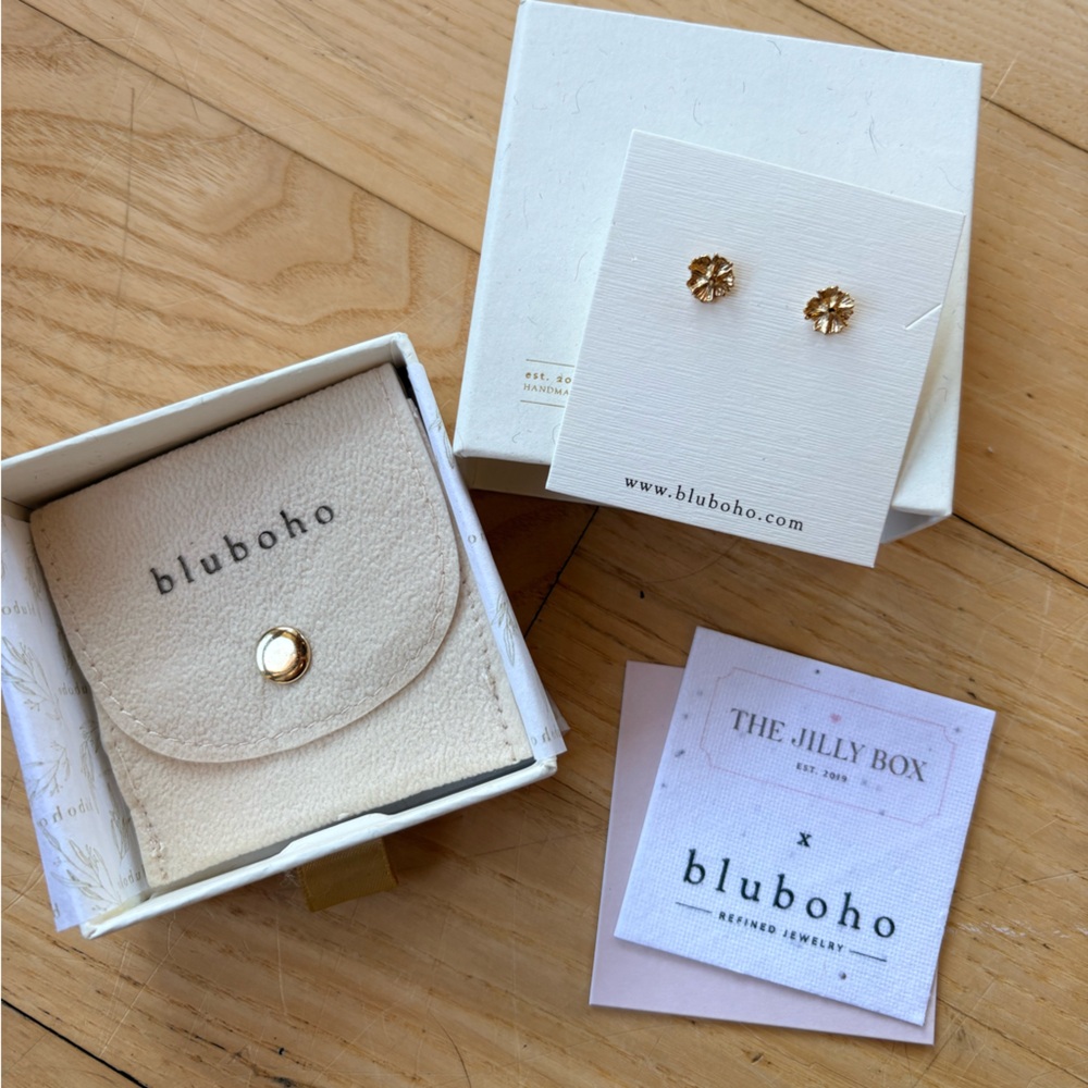 Jilly Box Bluboho Gold Floral Earrings